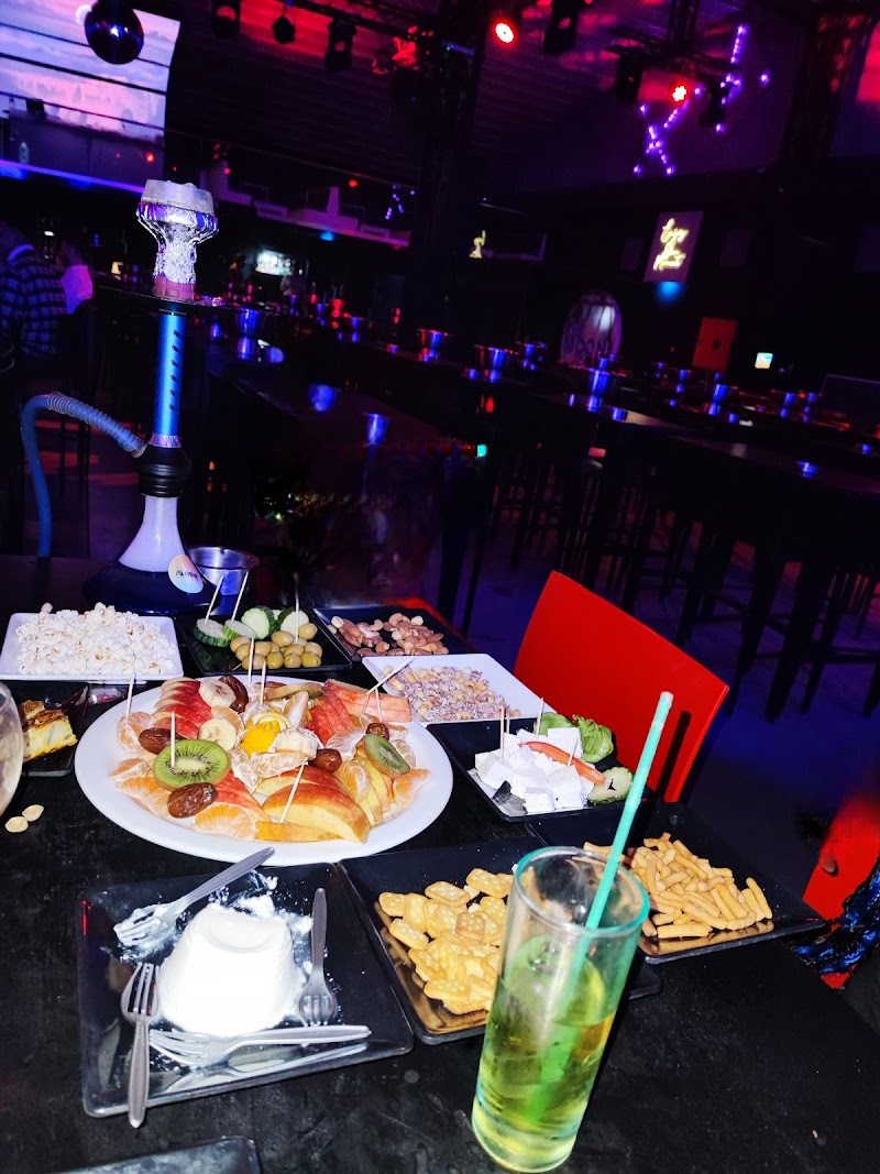 Blue Moon — photo 2