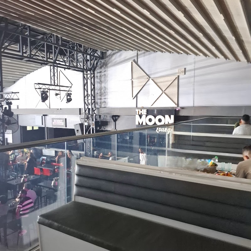 Blue Moon — photo 3